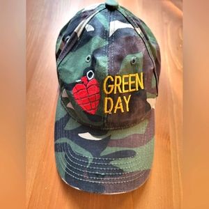 Green Day grenade heart women's camouflage hat
